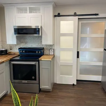 Shares Courtyard Luxury Apt - New! Rockledge Exterior photo