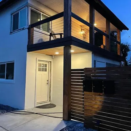 Shares Courtyard Luxury Apt - New! Rockledge Exterior photo