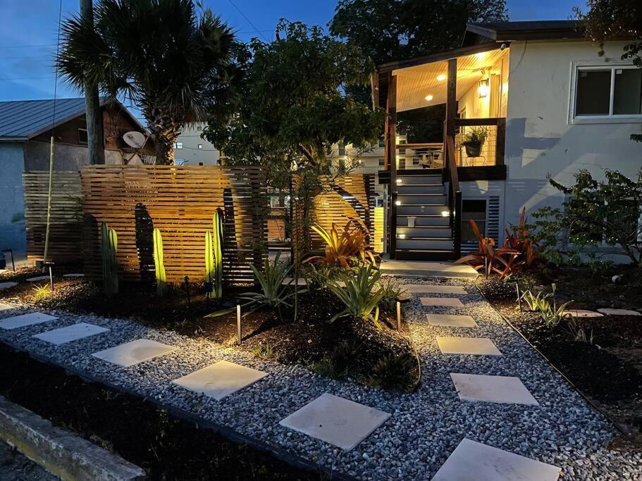 Shares Courtyard Luxury - New! Rockledge