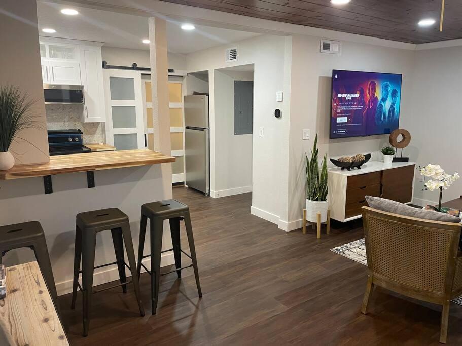 Shares Courtyard Luxury - New! Rockledge