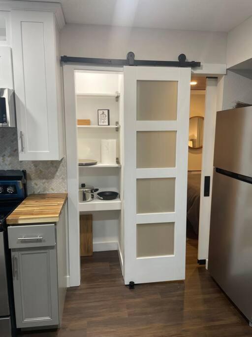 Shares Courtyard Luxury - New! *