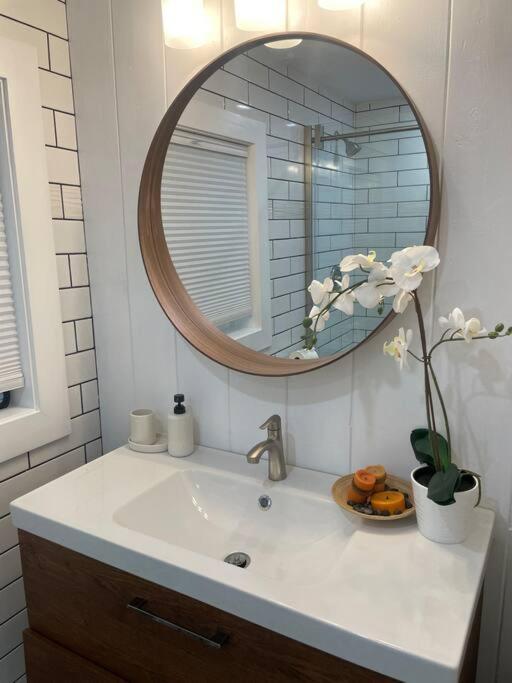 Apartment Shares Courtyard Luxury - New!