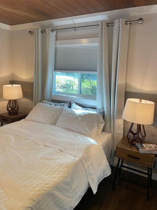 Shares Courtyard Luxury - New! Rockledge